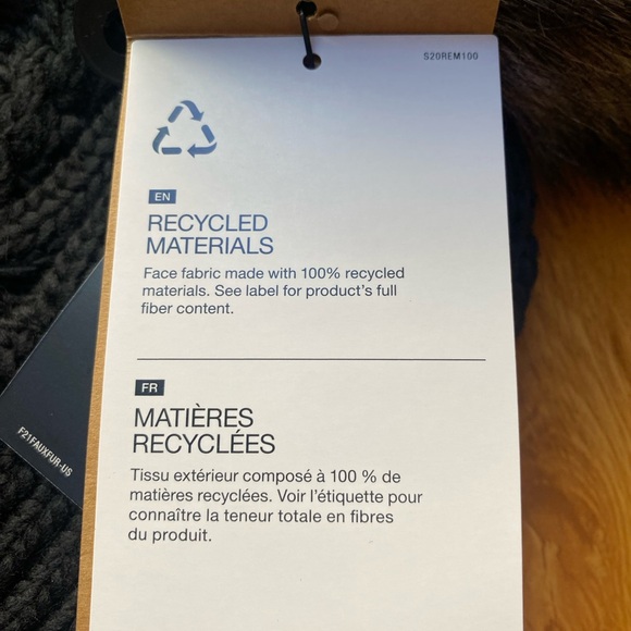 The North Face Black Pom Beanie - Picture 7 of 7